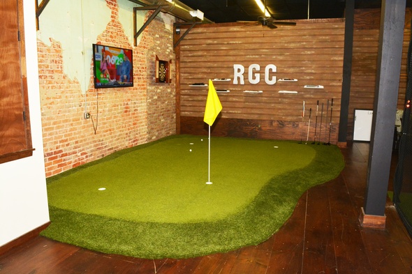 Austin Indoor Putting Green